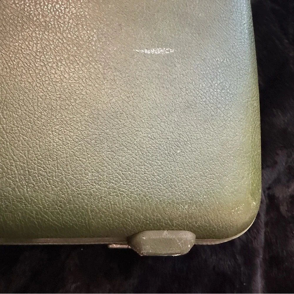 Vintage AMERICAN TOURISTER Hard-Shell Suitcase in Olive Green